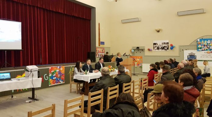 Hargita Megye Tanácsa továbbra is partnere Csíkcsicsónak – Falufórumot tartottak a községben