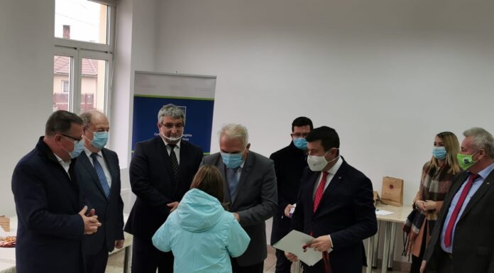 Borboly Csaba: a Hargita megyei fiatal gazdáknak nem kedveznek a jelenlegi EU-s pályázati keretek – Hargita megyei kiskertészek is találkoztak a mezőgazdasági miniszterrel