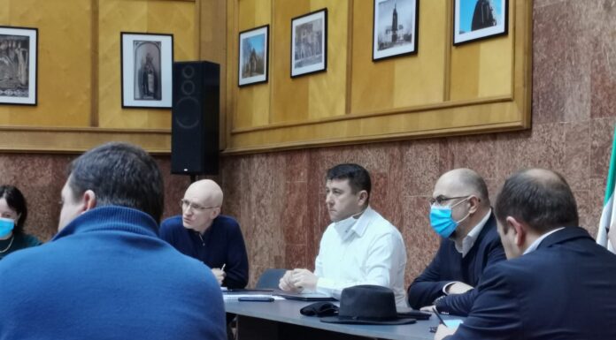 Csíki összefogással lehet a Hargita-hegységet fejleszteni – Kelemen Hunor miniszterelnök-helyettessel egyeztettek a csíki polgármesterek