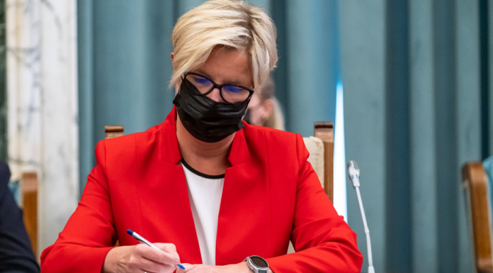 Hegedüs Csilla: egyszerűsítjük a pályázati rendszereket, csökkentjük a bürokráciát!