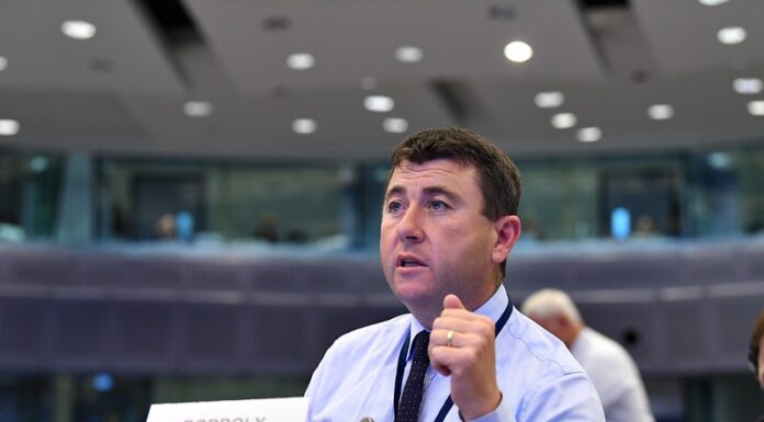 Borboly Csaba: a minőségi oktatáshoz való hozzáférést minden gyermeknek és fiatalnak garantálni kell – Egyhangúlag megszavazta a néppárti frakció Borboly Csaba módosítójavaslatait